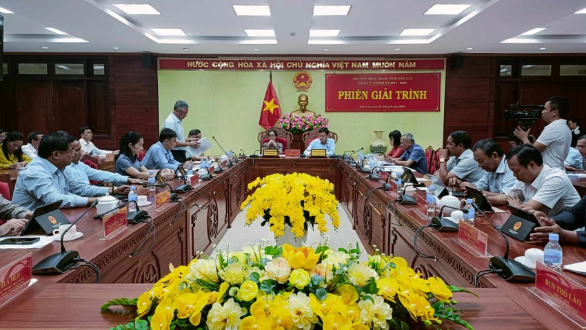 Toàn cảnh phiên giải trình. Ảnh: VL