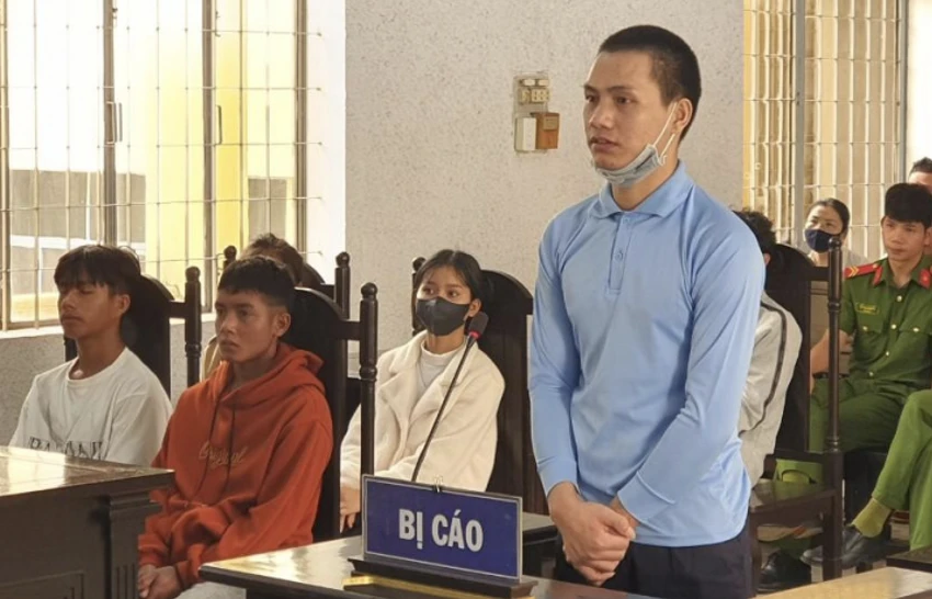 Y Sam Son Niê tại phiên tòa sơ thẩm. Ảnh: LT Y Sam Son Niê tại phiên tòa sơ thẩm. Ảnh: LT