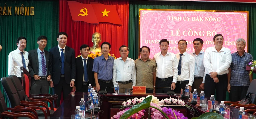 toan-canh1.JPG