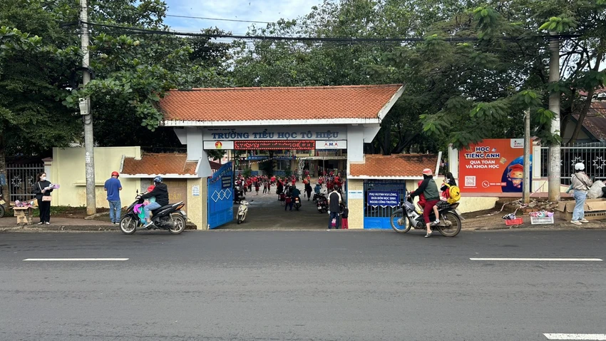 mua bảo hiểm.jpg