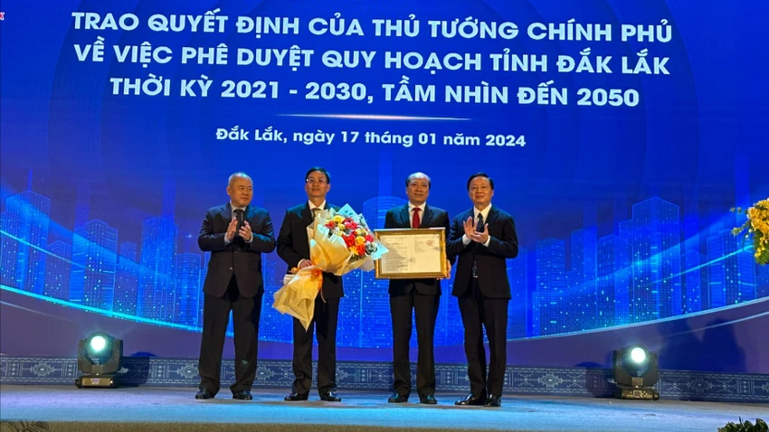 z5080187961863-1036c4893728f91313d843dd078b7e6b-6366-218.jpg