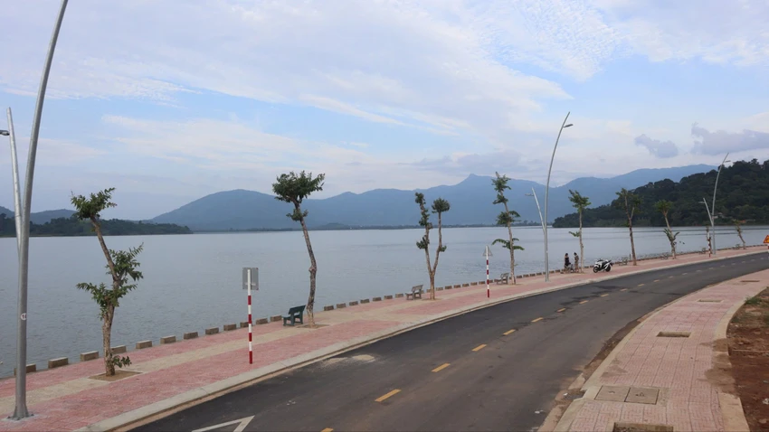 hồ nước ngọt.jpg