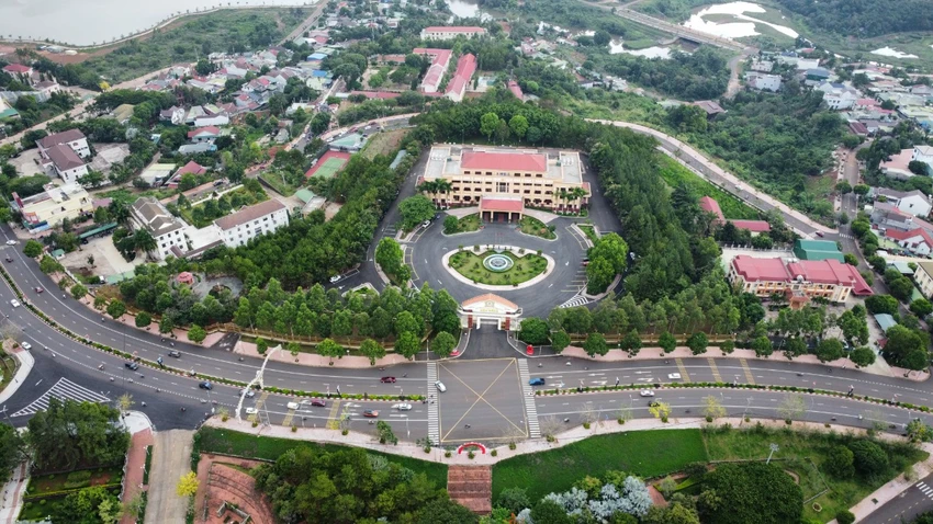 chính quyền địa phương.jpg