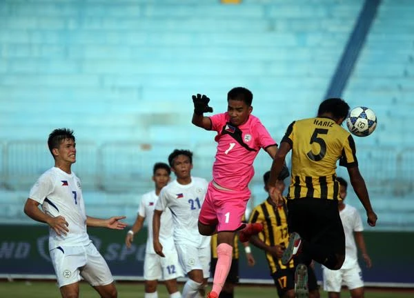 Giải U-19 Đông Nam Á: Việt Nam lên ngôi nhất bảng ảnh 2 Giải U-19 Đông Nam Á: Việt Nam lên ngôi nhất bảng ảnh 2