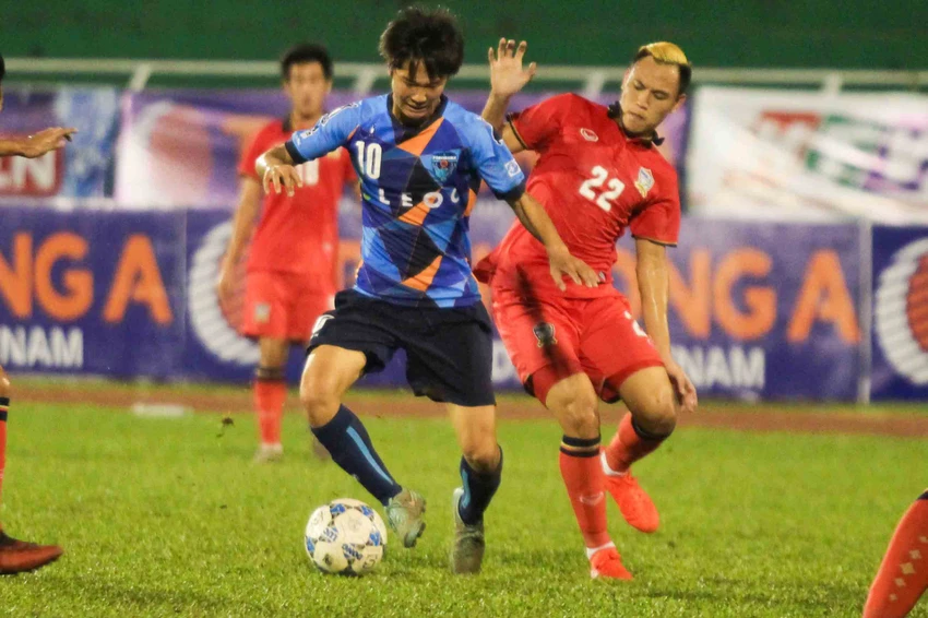 Giải U-21: Yokohama vô địch, Văn Toàn ẵm 3 giải ảnh 1 Giải U-21: Yokohama vô địch, Văn Toàn ẵm 3 giải ảnh 1