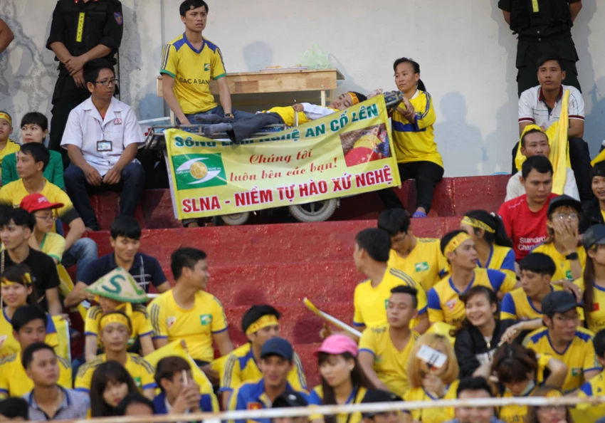 SL Nghệ An vẫn thua dù fan áp đảo sân Thống Nhất ảnh 3 SL Nghệ An vẫn thua dù fan áp đảo sân Thống Nhất ảnh 3