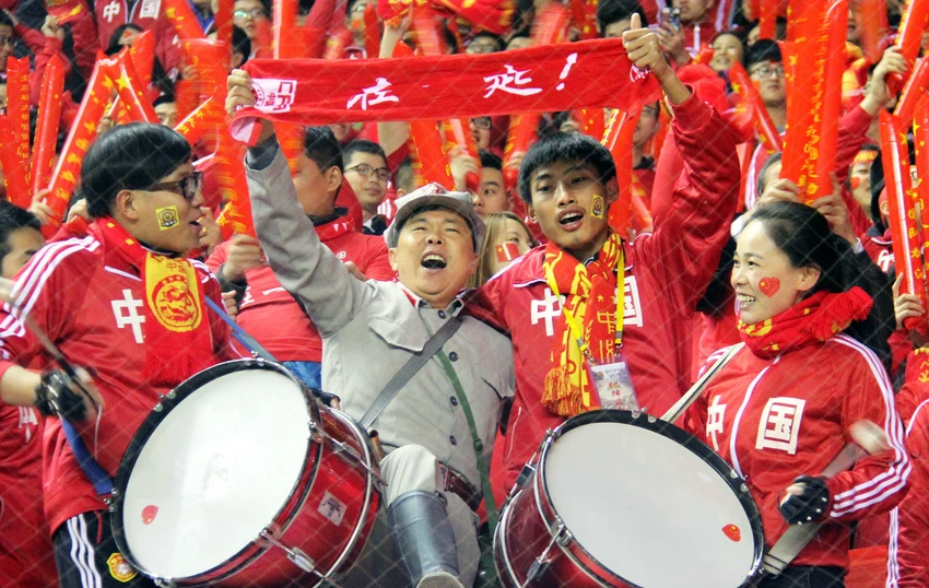 100.000 fan Trung Quốc đổ bộ, Nga 'ẵm' 25 triệu USD ảnh 1