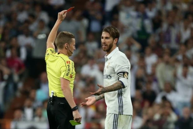 Ramos bị người nhà ám chỉ thiếu thông minh ảnh 2 Ramos bị người nhà ám chỉ thiếu thông minh ảnh 2