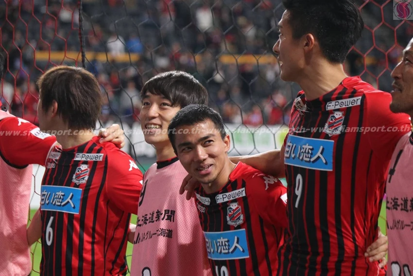Chơi như Maradona, Chanathip ẵm giải cầu thủ xuất sắc ảnh 4 Chơi như Maradona, Chanathip ẵm giải cầu thủ xuất sắc ảnh 4