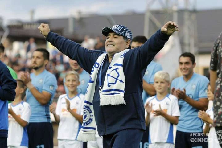 Maradona có quá nhiều ‘show’ ảnh 2 Maradona có quá nhiều ‘show’ ảnh 2