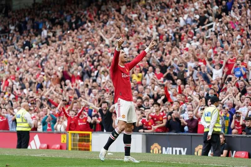 Ronaldo lại giúp MU hy vọng đá Champions League mùa sau. Ảnh: Getty Ronaldo lại giúp MU hy vọng đá Champions League mùa sau. Ảnh: Getty
