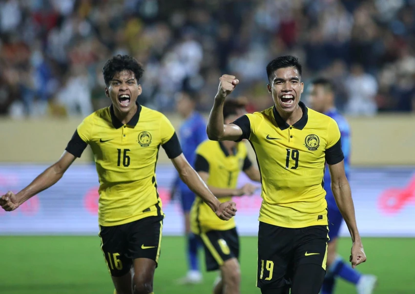 U-23 Malaysia trong trận ngược dòng đánh bại U-23 Thái Lan 2-1 ở Thiên Trường. Ảnh: A.P