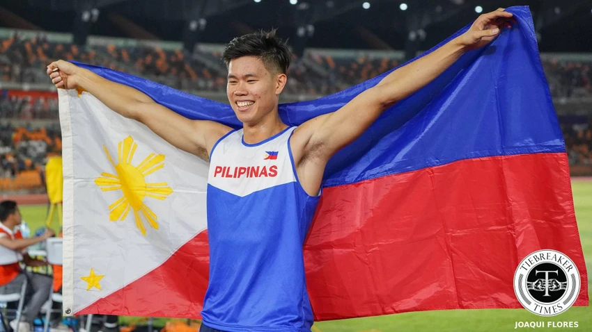 EJ Obiena của Philippines đến Hà Nội để bảo vệ tấm HCV nội dung nhảy sào nam. Ành: P.S EJ Obiena của Philippines đến Hà Nội để bảo vệ tấm HCV nội dung nhảy sào nam. Ành: P.S