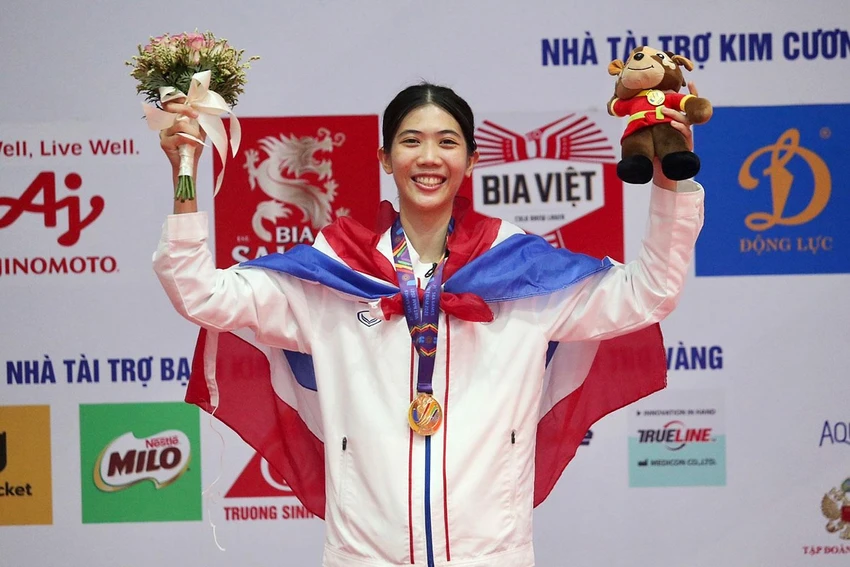 Panipak đánh bại đối thủ 29-0 ở chung kết để vô địch hạng 49kg nữ SEA Games 31. Ảnh: CTP Panipak đánh bại đối thủ 29-0 ở chung kết để vô địch hạng 49kg nữ SEA Games 31. Ảnh: CTP