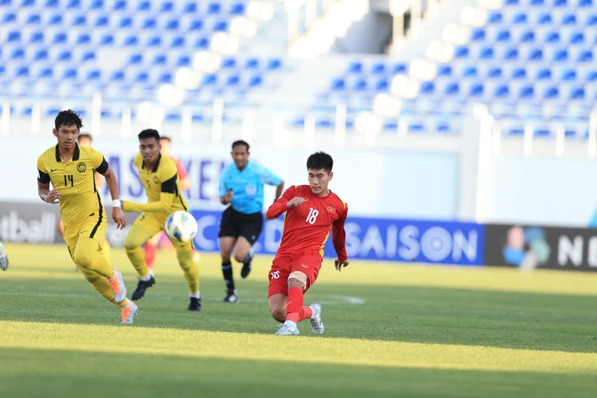 Thành tích kém của U-23 Malaysia tại VCK U-23 châu Á là một trong hai nguyên nhân Maloney chia tay bóng đá Malaysia. Ảnh: CTP Thành tích kém của U-23 Malaysia tại VCK U-23 châu Á là một trong hai nguyên nhân Maloney chia tay bóng đá Malaysia. Ảnh: CTP