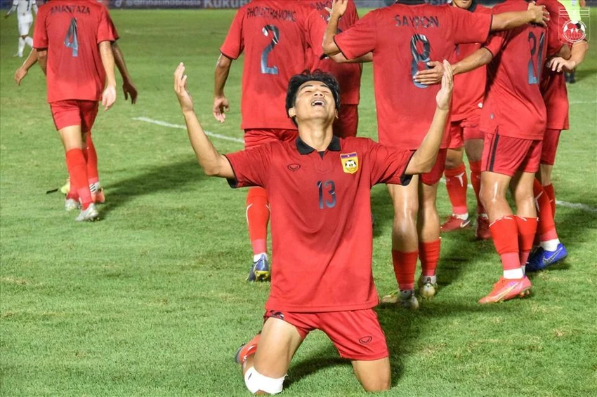 U-19 Lào đã không có được hình ảnh này ở chung kết. Ảnh: CTP