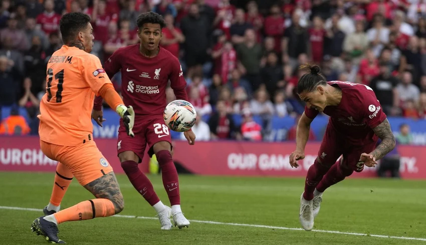 HLV Klopp rất "kết" tuyển thủ Darwin Nunez của Uruguay vì tứ kết Champions League năm ngoái, tiền đạo 23 tuổi này hai lần "xé lưới" Liverpool trong màu áo Benfica. Dư luận Anh và các cựu huyền thoại của Liverpool đều nghi ngờ khả năng chuyên môn của Nunez. Nhưng Nunez được ông thầy Klopp đầy quyền lực...bảo kê. HLV Klopp rất "kết" tuyển thủ Darwin Nunez của Uruguay vì tứ kết Champions League năm ngoái, tiền đạo 23 tuổi này hai lần "xé lưới" Liverpool trong màu áo Benfica. Dư luận Anh và các cựu huyền thoại của Liverpool đều nghi ngờ khả năng chuyên môn của Nunez. Nhưng Nunez được ông thầy Klopp đầy quyền lực...bảo kê.
