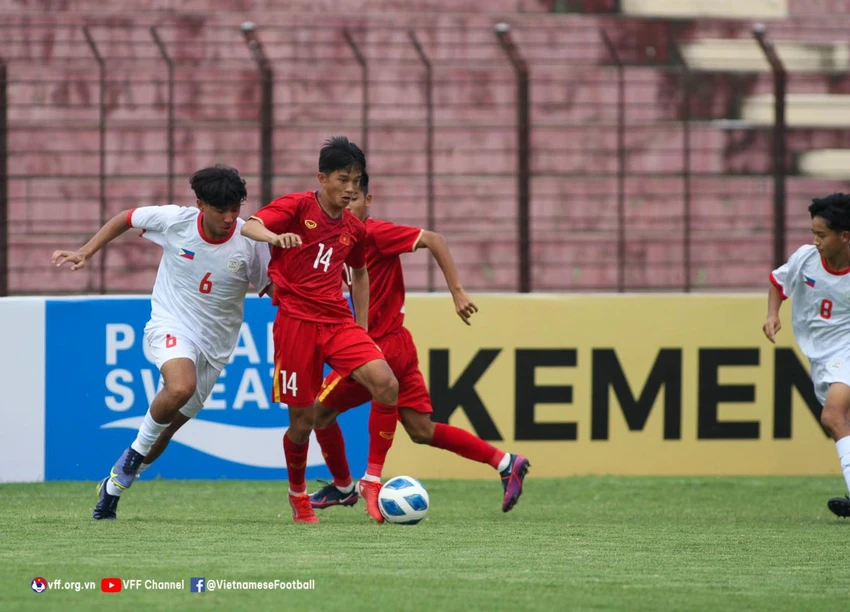 VN thắng đậm Philippines 5-0 nhưng vẫn mất ngôi đầu vào tay chủ nhà Indonesia. Ảnh: CTP