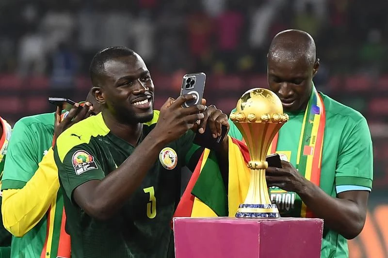 Koulibaly trong trận nhận cúp vàng châu Phi. Ảnh: Getty Koulibaly trong trận nhận cúp vàng châu Phi. Ảnh: Getty