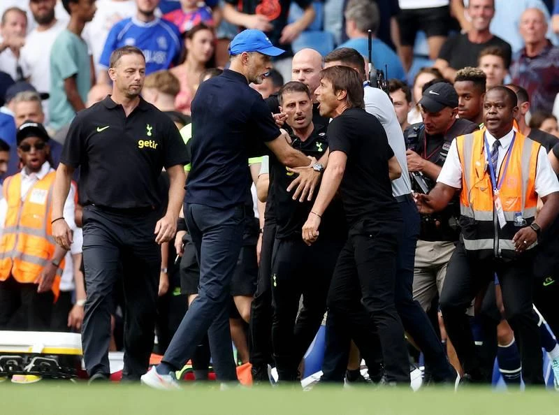 ...Nhưng Tuchel cay bởi bàn thắng phút 90+6 của Harry Kane.