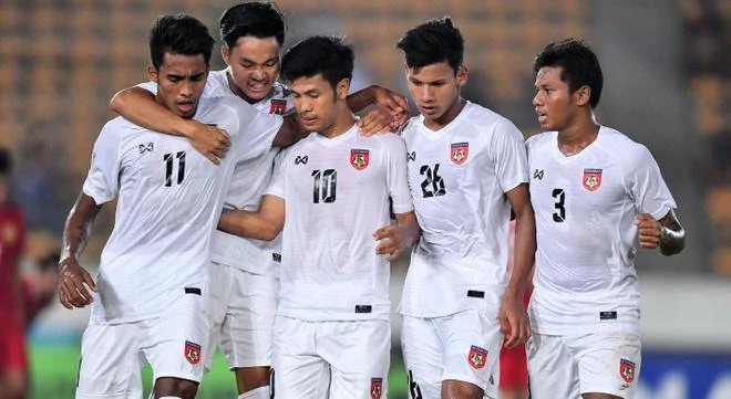 Tuyển Myanmar cũng mặc đồ của Warrix. Ảnh: Getty. Tuyển Myanmar cũng mặc đồ của Warrix. Ảnh: Getty.