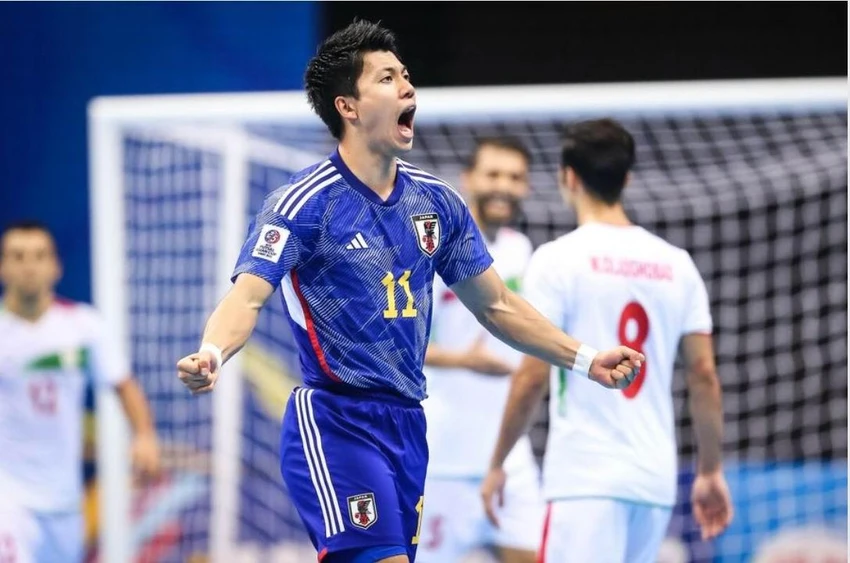 Shimizu tiếp tục chơi rất hay trong mau áo "Blue Samurai". Ảnh: AFC Shimizu tiếp tục chơi rất hay trong mau áo "Blue Samurai". Ảnh: AFC