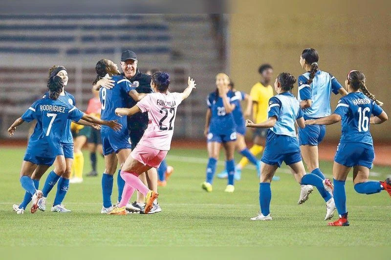 Thầy trò ông Alen Stajcic hiện đang là nhà vô địch Đông Nam Á. Ảnh: Phi Star. Thầy trò ông Alen Stajcic hiện đang là nhà vô địch Đông Nam Á. Ảnh: Phi Star.