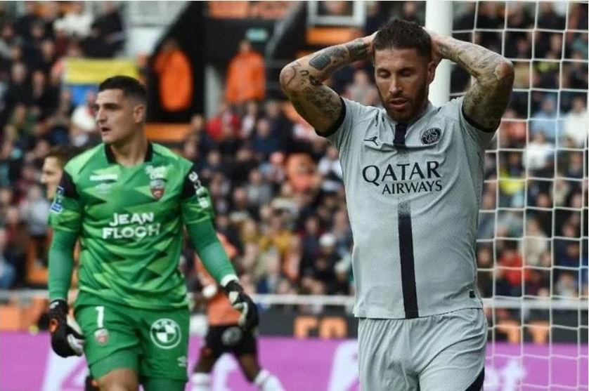 Giàu kinh nghiệm và đang có phong độ cao nhưng Sergio Ramos bị "người của Barcelona" HLV Luis Enrique loại. Ảnh: AFP Sergio Ramos