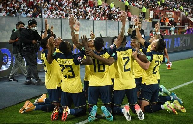 tran-bong-khai-mac-world-cup-2022