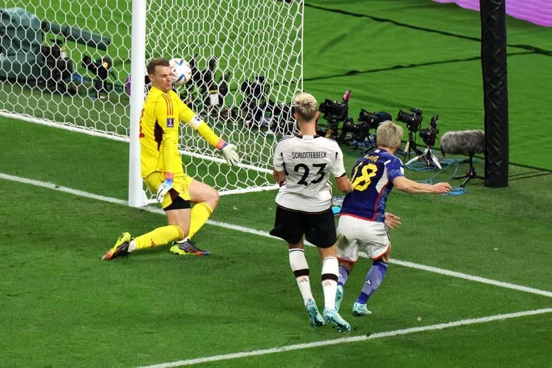 Pha sút góc cực hẹp của Ritsu Doan san bằng 1-1 cho Nhật Bản. Ảnh: Getty