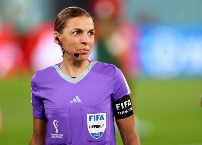 Trọng tài Stephanie Frappart làm chính trận Đức - Costa Rica (2 giờ ngày 2-12). Ảnh: Reuters Trọng tài Stephanie Frappart làm chính trận Đức - Costa Rica (2 giờ ngày 2-12). Ảnh: Reuters
