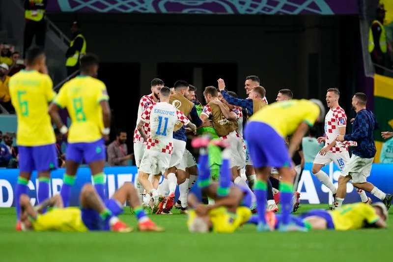 Tuyển Brazil được đánh giá là ứng viên sáng nhất ở World Cup 2022 nhưng bị Croatia loại ở tứ kết rất đau đớn. Ảnh: Getty Tuyển Brazil được đánh giá là ứng viên sáng nhất ở World Cup 2022 nhưng bị Croatia loại ở tứ kết rất đau đớn. Ảnh: Getty