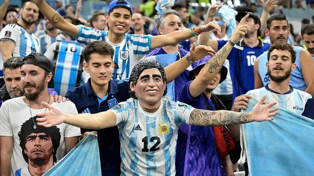 Chùm ảnh những sắc màu cuồng nhiệt trong trận Argentina - Croatia ảnh 1