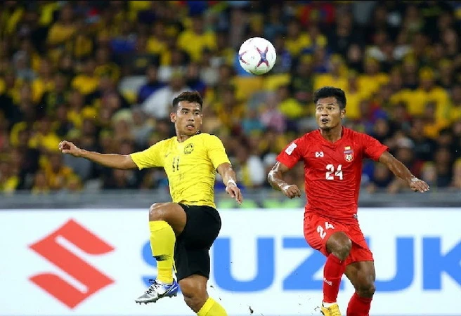 Safawi Rashid (áo vàng) của Malaysia thi đấu với thời lượng ít và nhạt. Ảnh: AFF Safawi Rashid (áo vàng) của Malaysia thi đấu với thời lượng ít và nhạt. Ảnh: AFF