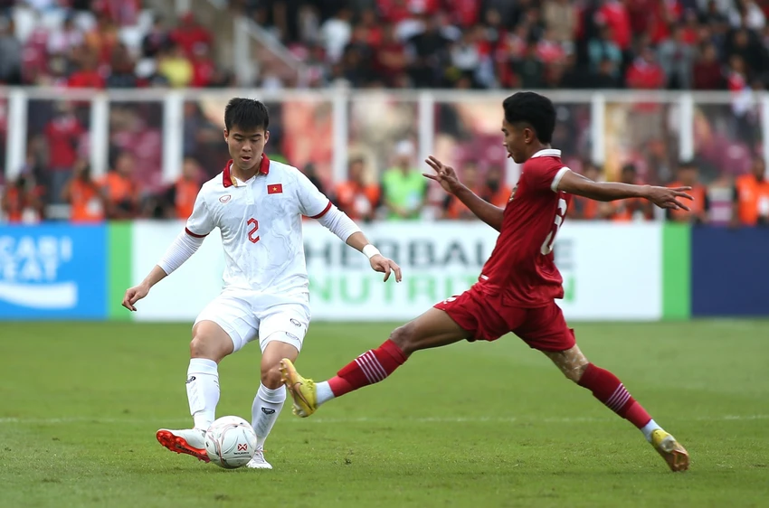 Duy Mạnh trong trận bán kết lượt đi AFF Cup 2022 với Indonesia. Ảnh: ANH THỎA. Duy Mạnh trong trận bán kết lượt đi AFF Cup 2022 với Indonesia. Ảnh: ANH THỎA.
