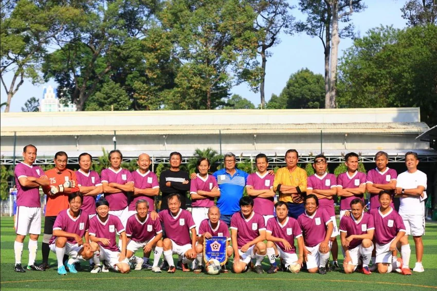 Hai đội bóng Cựu Cầu thủ TP.HCM và Old Boys FC tham dự trận cầu đặc biệt.