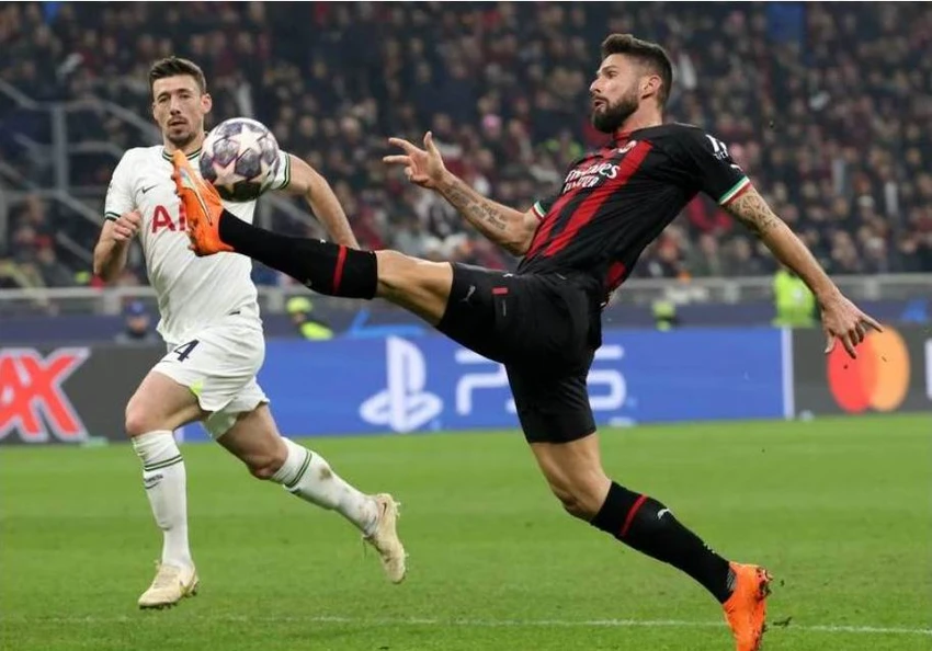 Tuổi 34, Giroud vẫn còn rất sung mãn và làm khó các hậu vệ Tottenham. HLV Stephano Pioli có "vốn lận lưng" trước khi sang Anh làm khách lượt về. HLV Antonio Conte có thắng nổi lượt về trên sân nhà để giúp Tottenham đi tiếp?