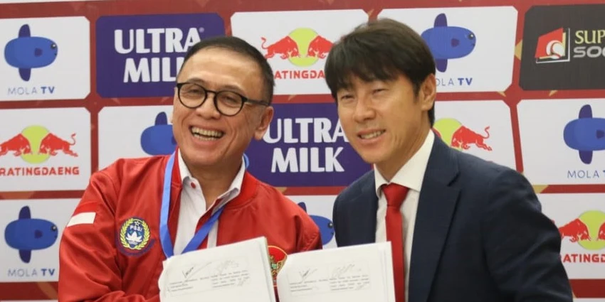 Tướng Thanh tra Cảnh sát Quốc gia Indonesia Mochamad Iriawan rời ghế Chủ tịch LĐBĐ Indonesia. Ảnh: J.G Tướng Thanh tra Cảnh sát Quốc gia Indonesia Mochamad Iriawan rời ghế Chủ tịch LĐBĐ Indonesia. Ảnh: J.G