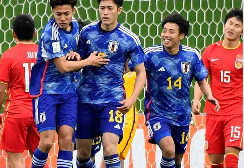 Kumata có cú đúp trong vòng 5 phút giúp Nhật ngược dòng thành công. Ảnh: AFC Kumata có cú đúp trong vòng 5 phút giúp Nhật ngược dòng thành công. Ảnh: AFC