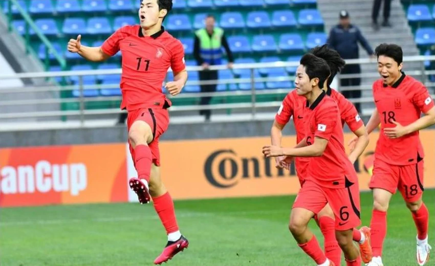 Khó ghi bàn vì Jordan cũng muốn tìm bàn thắng thứ hai, nhưng sơ hở là Hàn Quốc trừng phạt ngay tức khắc. Ảnh: CTP Khó ghi bàn vì Jordan cũng muốn tìm bàn thắng thứ hai, nhưng sơ hở là Hàn Quốc trừng phạt ngay tức khắc. Ảnh: CTP