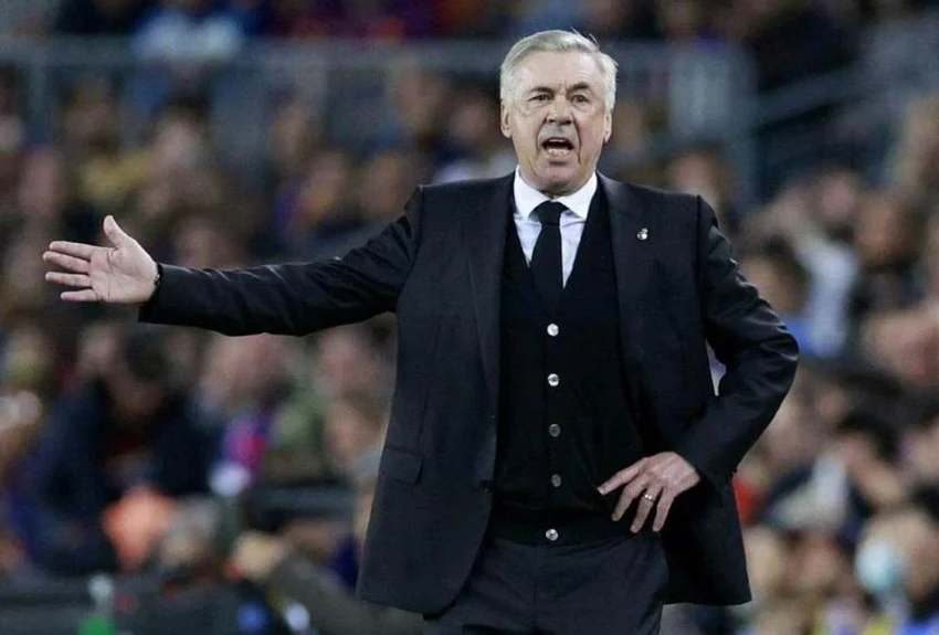 HLV Carlo Ancelotti kết thúc hợp đồng với Real sớm một mùa và được Chủ tịch Perez cho về tuyển Brazil? Ảnh: Reuters. HLV Carlo Ancelotti kết thúc hợp đồng với Real sớm một mùa và được Chủ tịch Perez cho về tuyển Brazil? Ảnh: Reuters.