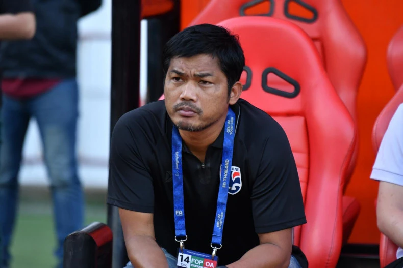 HLV Issara Sritaro đầy hy vọng đưa U-22 Thái Lan lên ngôi vô địch SEA Games 32. Ảnh: B.P HLV Issara Sritaro đầy hy vọng đưa U-22 Thái Lan lên ngôi vô địch SEA Games 32. Ảnh: B.P