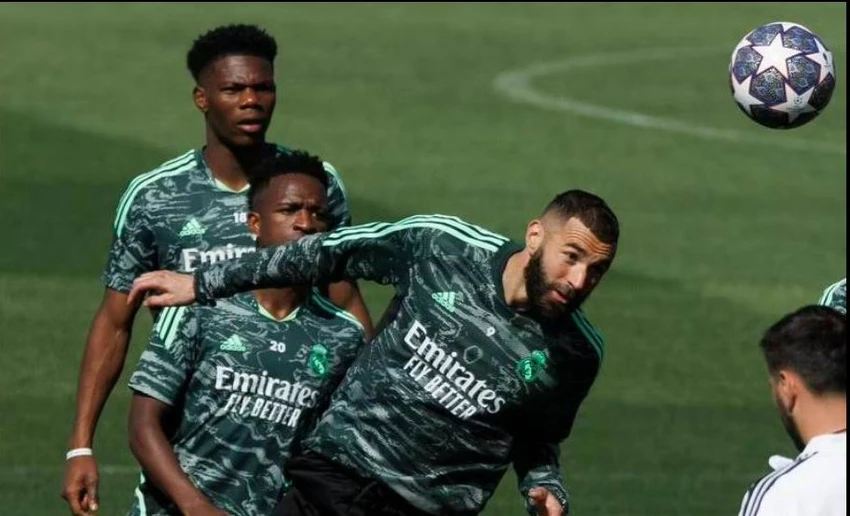 "Báo động đỏ" cho Chelsea là tiền đạo Benzema đang có phong độ cực cao. Ảnh: AFP "Báo động đỏ" cho Chelsea là tiền đạo Benzema đang có phong độ cực cao. Ảnh: AFP