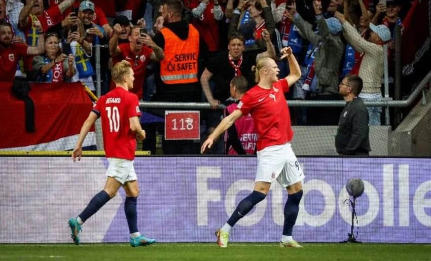 Martin Odegaard và Erling Haaland trong màu áo tuyển Na Uy. Ảnh: Getty Martin Odegaard và Erling Haaland trong màu áo tuyển Na Uy. Ảnh: Getty