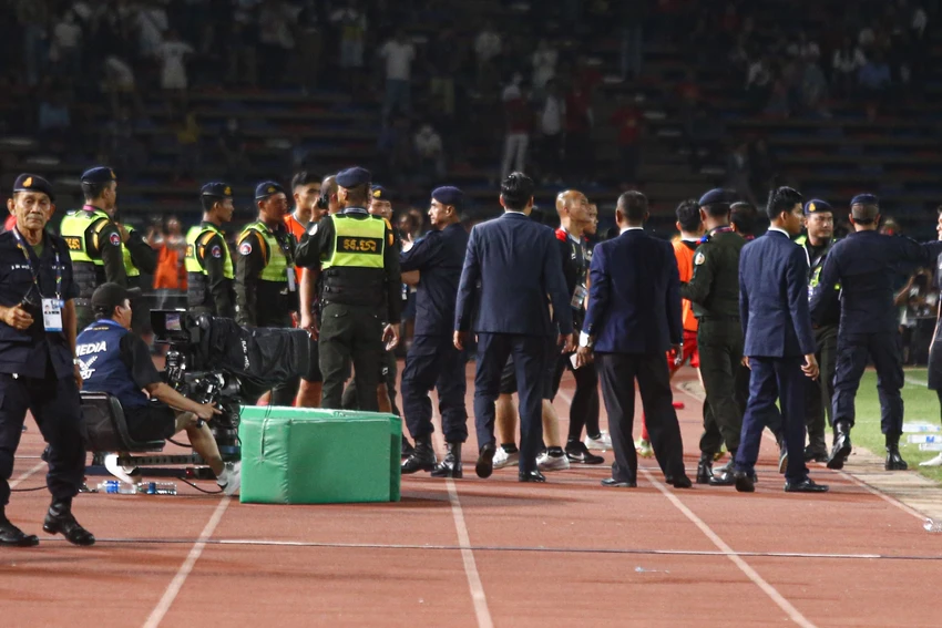 Indonesia vô địch SEA Games trong trận cầu bạo lực và “mưa thẻ đỏ” ảnh 5 Indonesia vô địch SEA Games trong trận cầu bạo lực và “mưa thẻ đỏ” ảnh 5