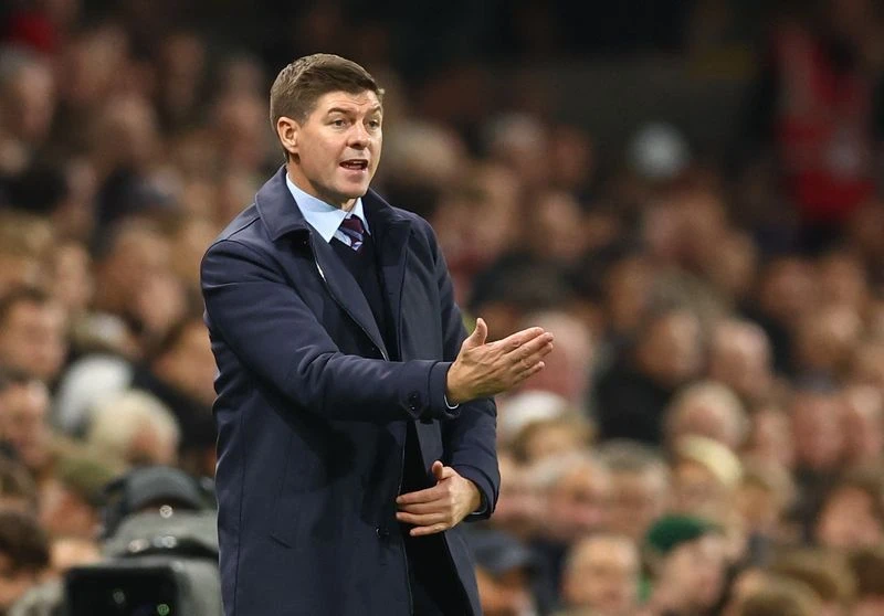 Steven Gerrard "quay xe" và chấp nhận đến Al Ettifaq. Ảnh: AFP Steven Gerrard "quay xe" và chấp nhận đến Al Ettifaq. Ảnh: AFP