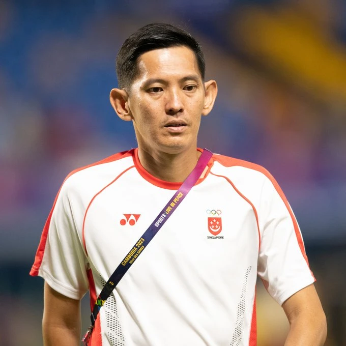 Philippe Aw dẫn đội U-23 Singapore đá thua bốn trận vòng bảng SEA Games 32. Ảnh: FAS Philippe Aw dẫn đội U-23 Singapore đá thua bốn trận vòng bảng SEA Games 32. Ảnh: FAS
