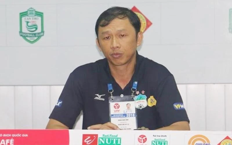 Trợ lý HLV Dương Minh Ninh của HA Gia Lai đang trong giai đoạn chín muồi của sự nghiệp huấn luyện thì qua đời vì TNGT. Ảnh: CTP Trợ lý HLV Dương Minh Ninh của HA Gia Lai đang trong giai đoạn chín muồi của sự nghiệp huấn luyện thì qua đời vì TNGT. Ảnh: CTP