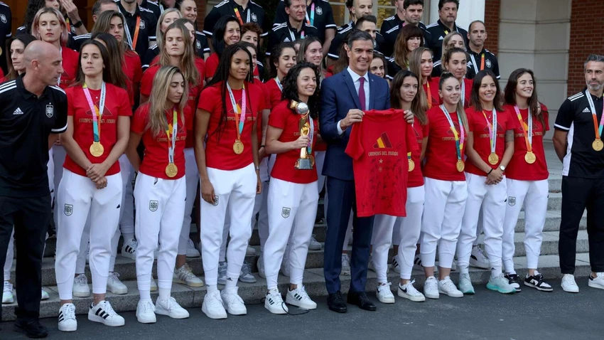 Nhà vô địch World Cup sẽ “đi theo” ông Rubiales ảnh 1 Nhà vô địch World Cup sẽ “đi theo” ông Rubiales ảnh 1