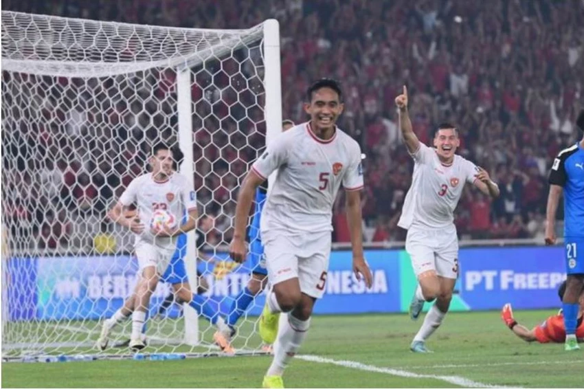 Những cầu thủ nội như Rizky Ridho cực giỏi và phấn đấu không ngừng mới có thể tồn tại trong tuyển Indonesia thực thi 'chiến dịch World Cup 2026'. Ảnh: Bola